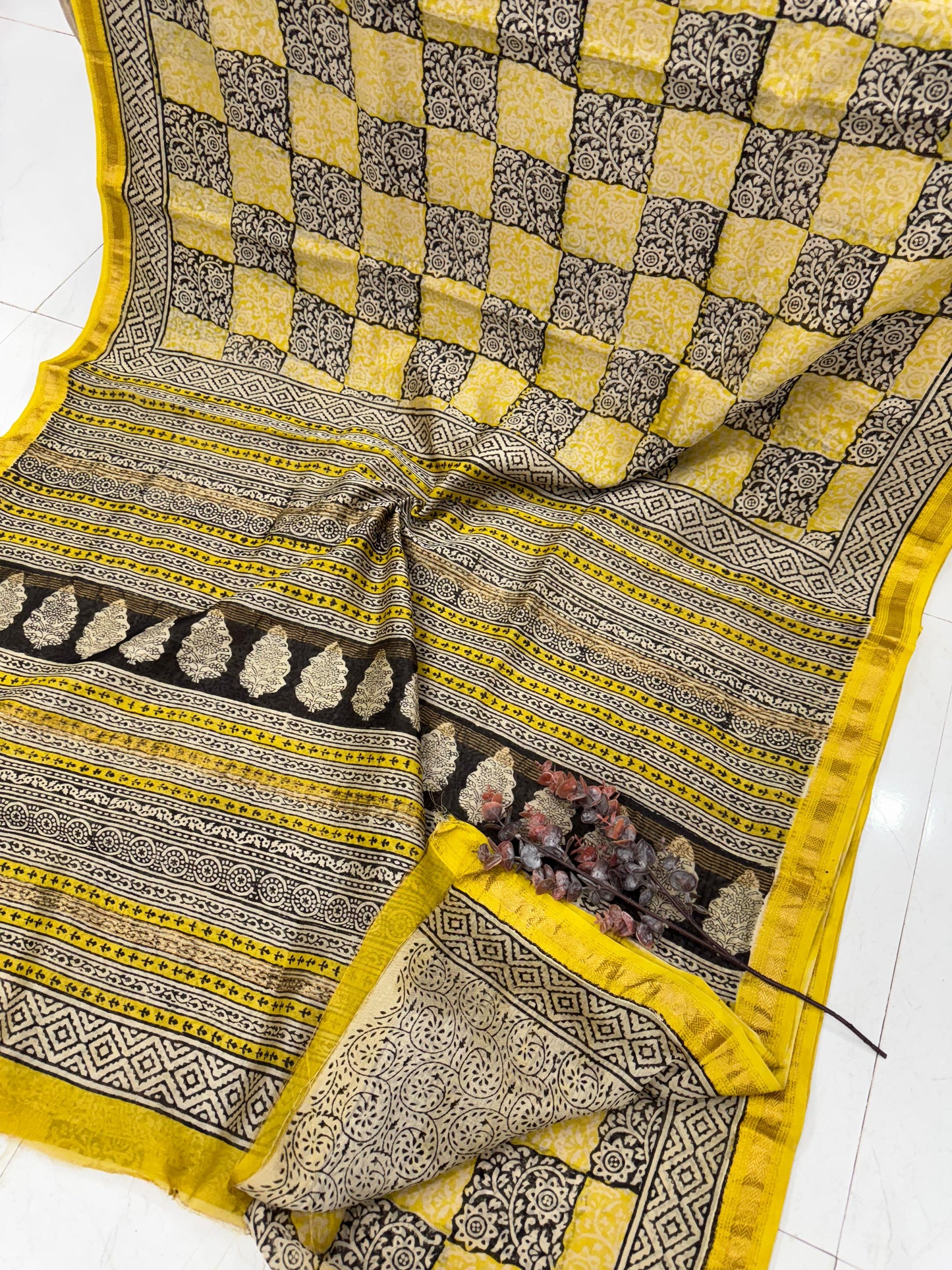 Hastkala Maheshwari silk saree