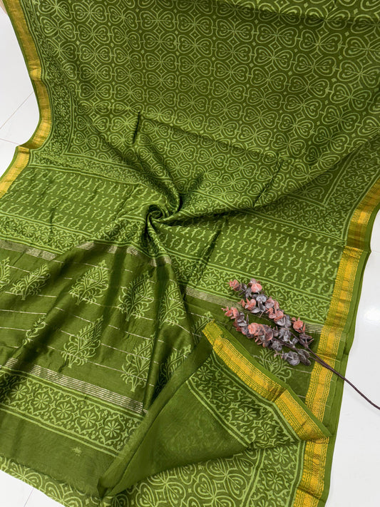 Maheshwari Saree with zari border